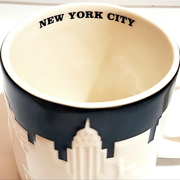 STARBUCKS COLLECTORS SERIES NEW YORK CITY LARGE 3D COFFEE MUG. 2012 - Picture 11 of 12
